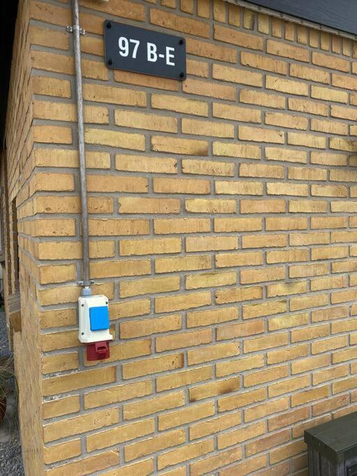 Fin Ny Moderniseret Lejlighed I Skagen. Luaran gambar